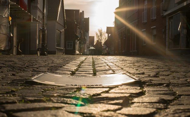 alley-gf116e174a_1280