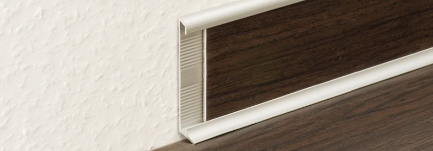 Aluminium-Sockelleisten (Einschub) Aluminium-Sockelleisten (Einschub)