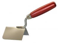 HaWe Außen-Eckenkelle mit lackiertem Holzheft, rostfrei