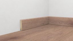 Ziro Sockelleiste | 15x60x2200 mm | Kroneneiche