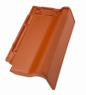 Alegra 12 Tegelen Ortgang rechts | Rot engobiert Steg außen | Wienerberger